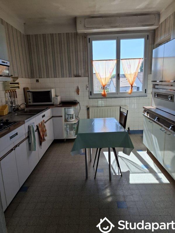 Chambre - 12 m² - 1 pièce