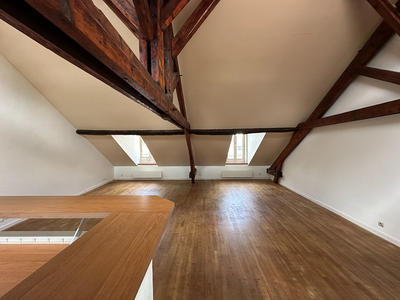 Appartement - 97 m² - 5 pièces