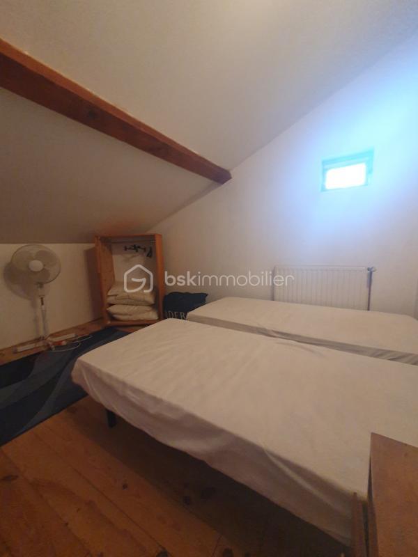 Maison en pierre - 243 m² - 6 pièces