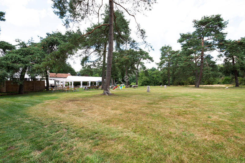 Maison - 720 m² - 12 pièces