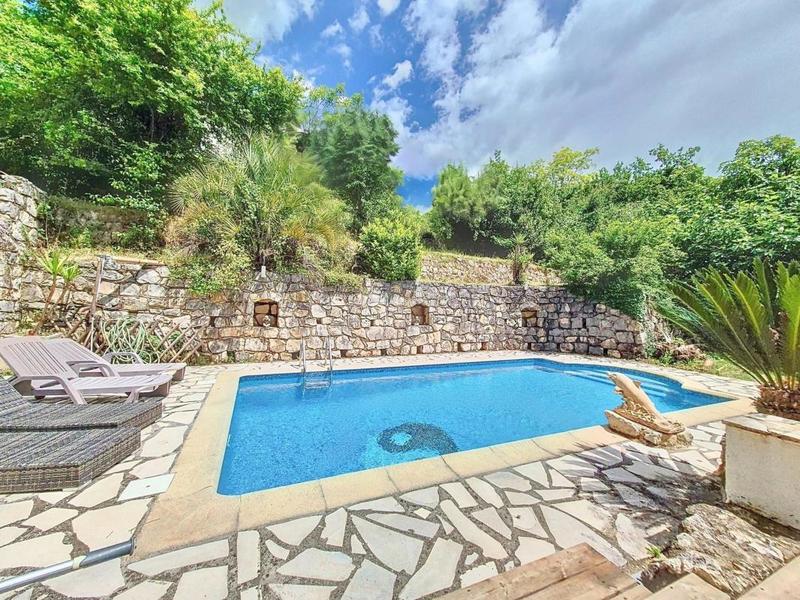 Mas - 189 m² - 7 pièces