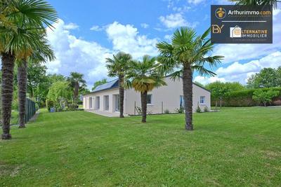 Maison - 260 m² - 9 pièces