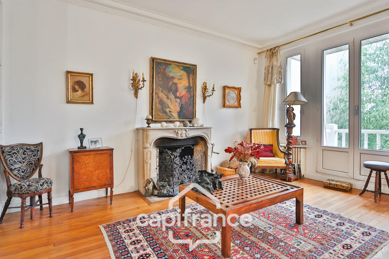 Maison - 262 m² - 10 pièces