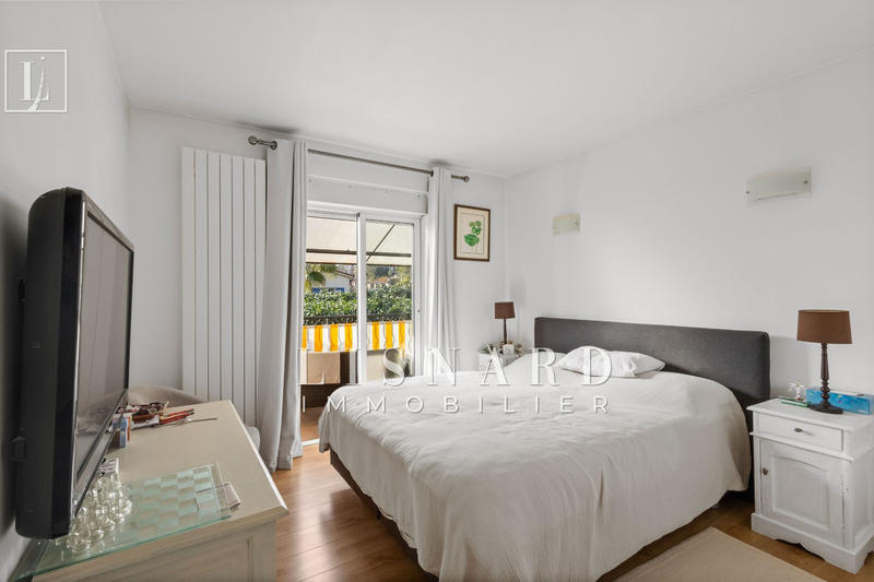 Maison - 262 m² - 10 pièces