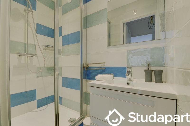 Chambre - 13 m² - 1 pièce