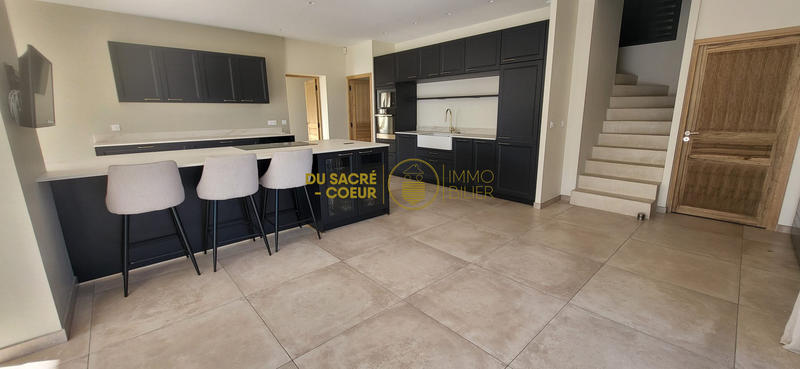 Villa - 169 m² - 5 pièces