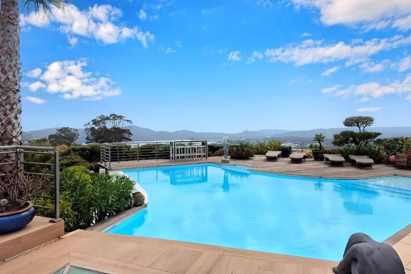 Appartement - 306 m² - 8 pièces