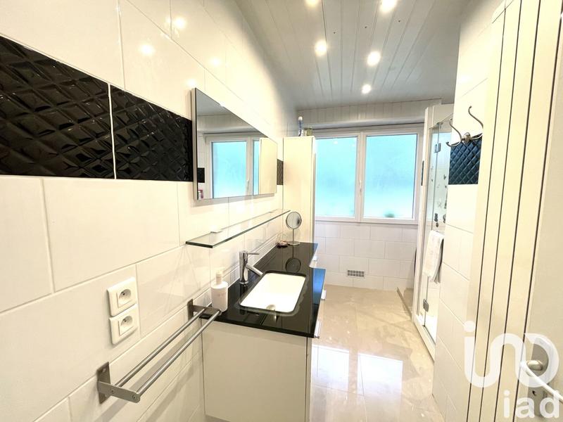 Appartement - 101 m² - 3 pièces