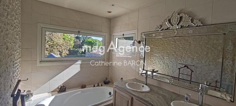 Maison de ville - 222 m² - 7 pièces