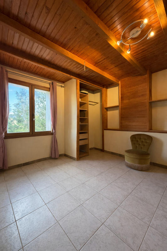 Maison - 211 m² - 8 pièces