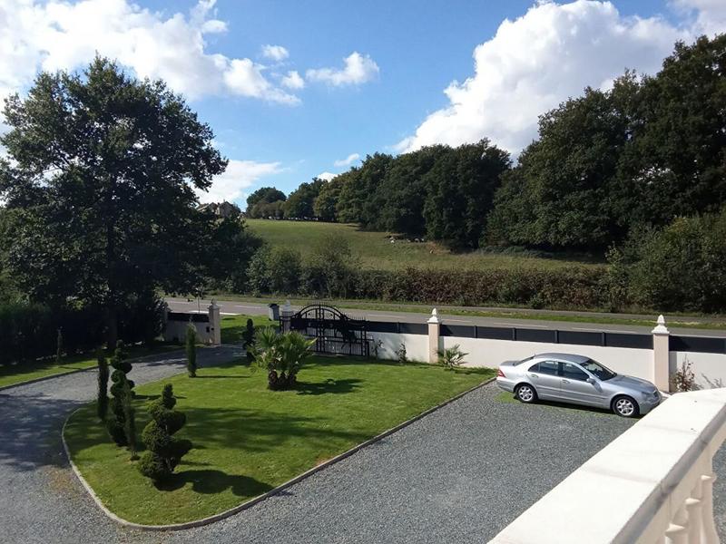 Maison - 228 m² - 7 pièces