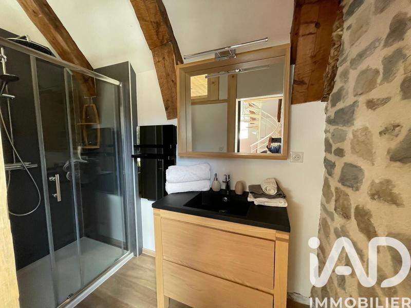 Maison - 231 m² - 7 pièces
