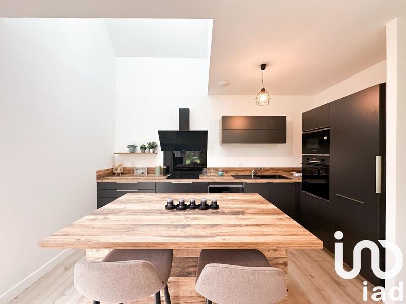 Maison - 102 m² - 4 pièces