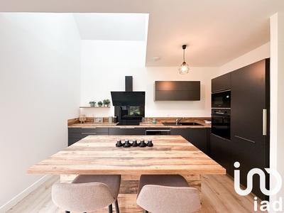 Maison - 102 m² - 4 pièces