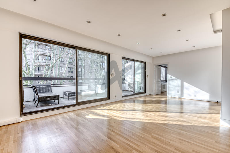 Appartement - 130 m² - 5 pièces