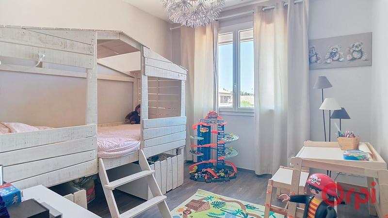 Maison - 200 m² - 8 pièces