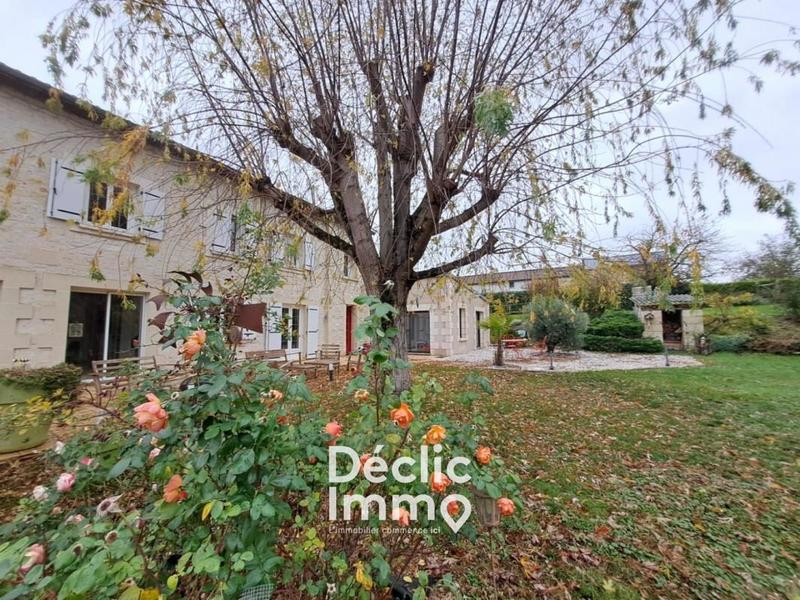 Propriété - 350 m² - 12 pièces