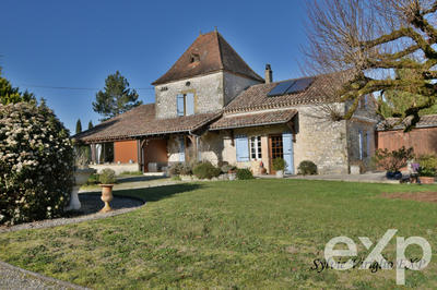 Maison - 207 m² - 6 pièces