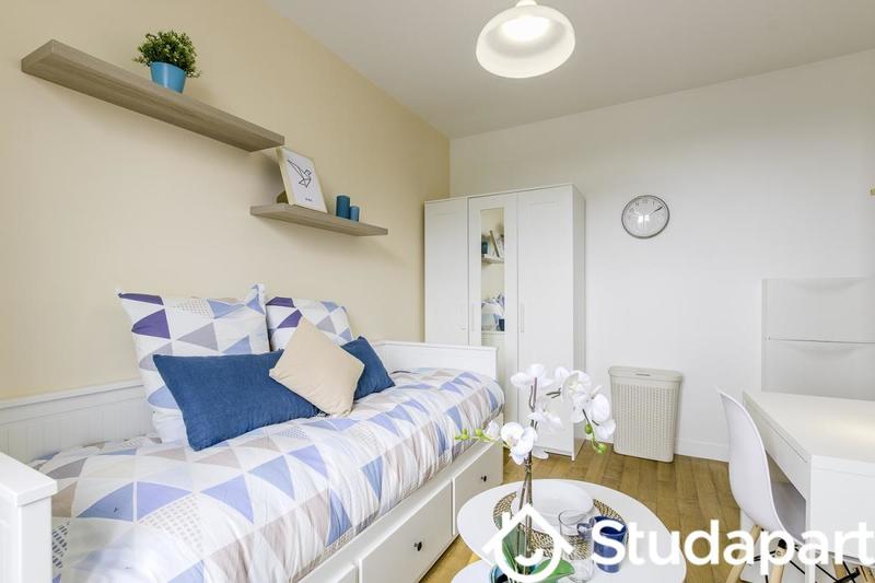 Chambre - 10 m² - 1 pièce