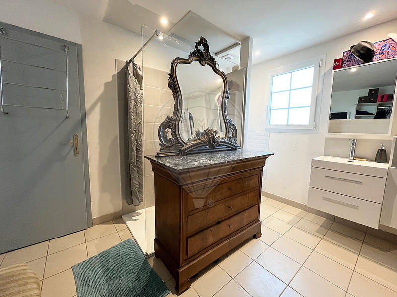 Maison - 166 m² - 6 pièces