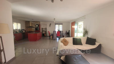 Maison - 106 m² - 4 pièces