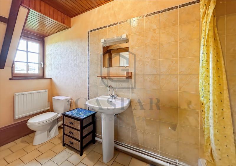 Maison - 453 m² - 17 pièces