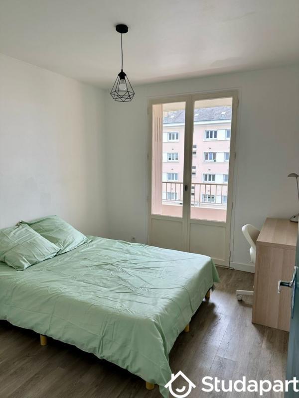 Chambre - 12 m² - 1 pièce
