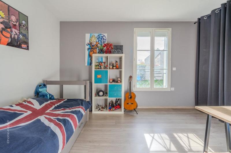 Maison - 170 m² - 8 pièces