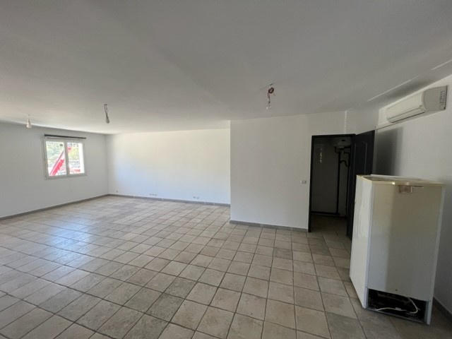 Local commercial - 57 m² - 1 pièce