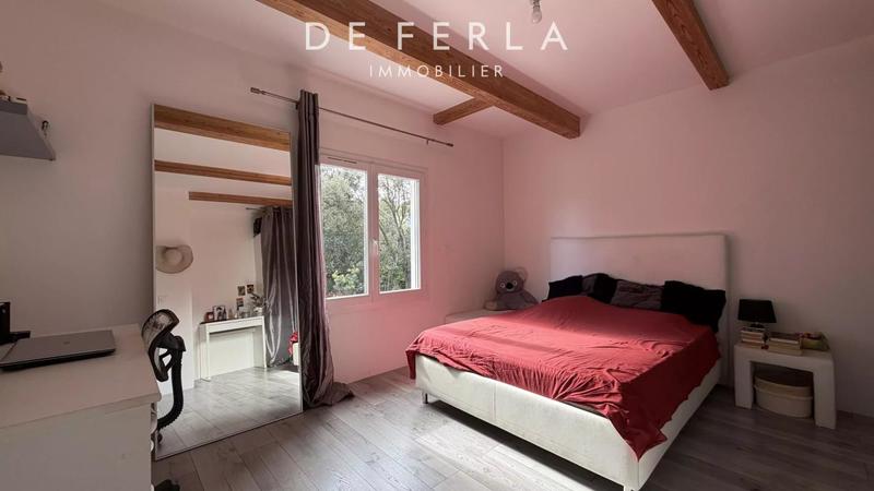 Maison - 196 m² - 7 pièces