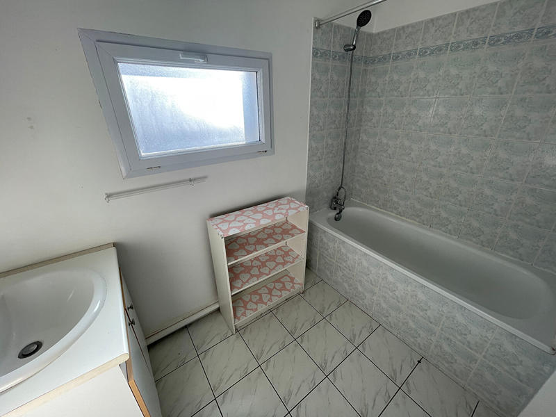 Maison - 93 m² - 4 pièces