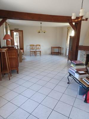 Propriété - 6 400 m² - 5 pièces