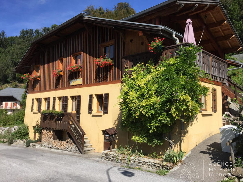 Châlet - 258 m² - 12 pièces