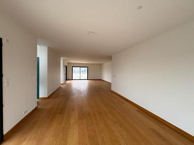 Appartement - 160 m² - 4 pièces