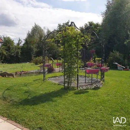 Maison - 360 m² - 9 pièces