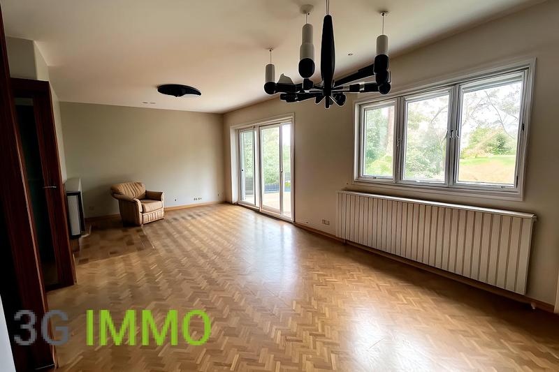 Pavillon - 112 m² - 7 pièces