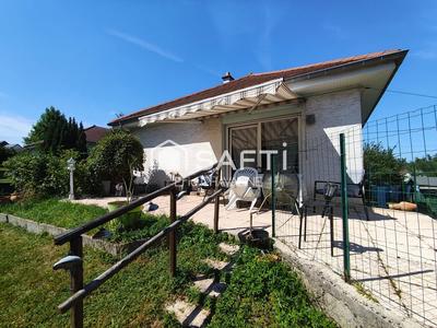 Maison - 93 m² - 4 pièces