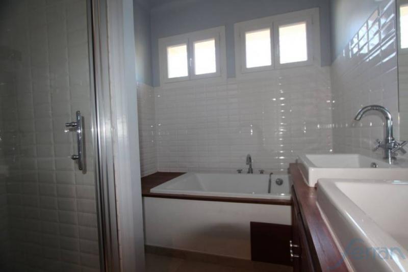 Maison - 150 m² - 10 pièces