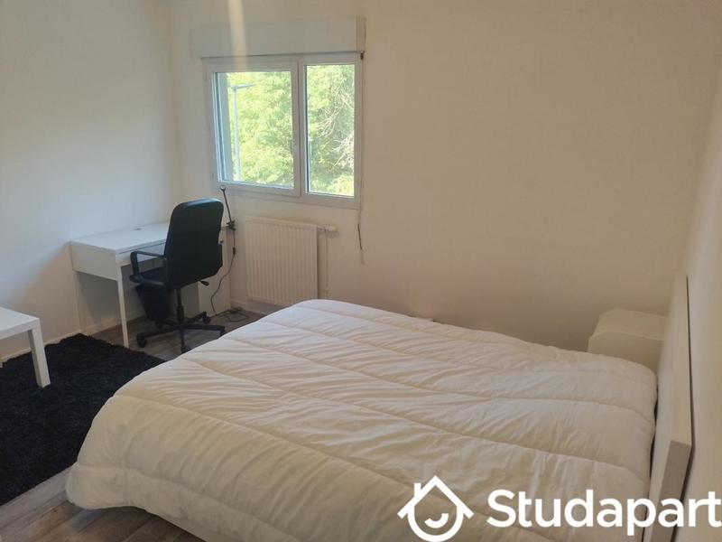 Chambre - 10 m² - 1 pièce