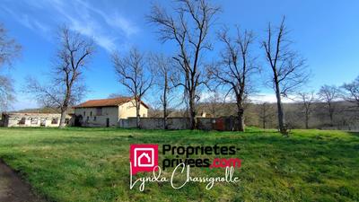 Grange - 200 m² - 1 pièce