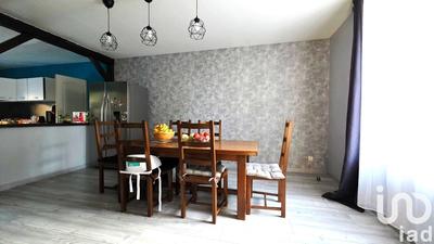 Maison - 220 m² - 8 pièces