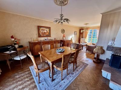 Maison - 83 m² - 5 pièces