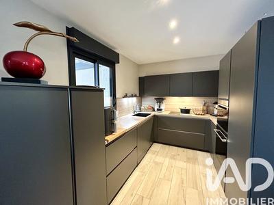 Maison - 144 m² - 5 pièces