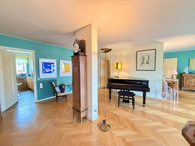 Appartement - 136 m² - 6 pièces