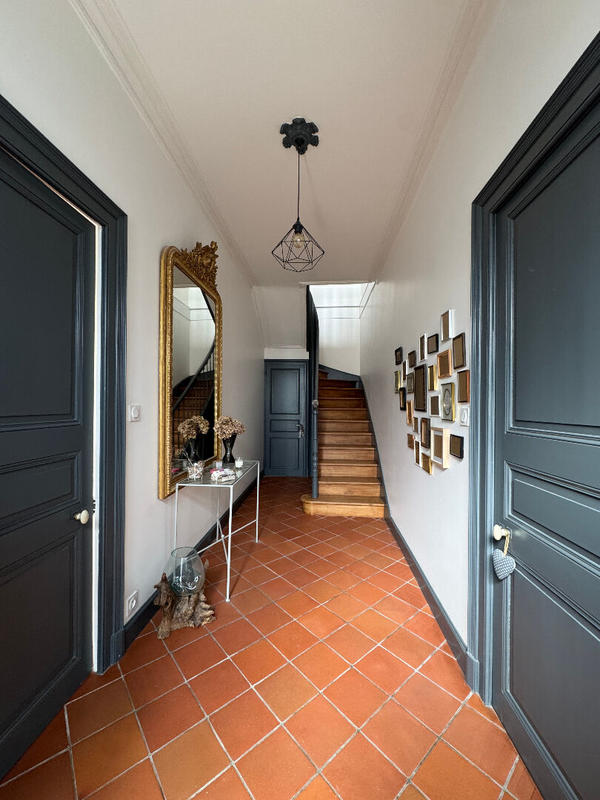 Maison - 198 m² - 8 pièces