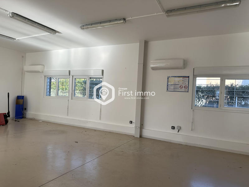 Local commercial - 210 m²