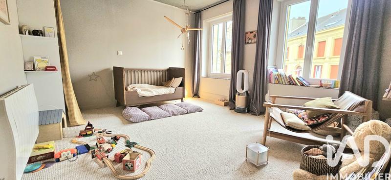 Maison de ville - 200 m² - 7 pièces