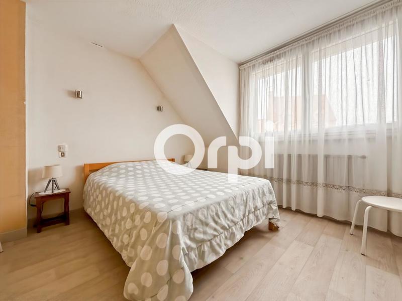 Maison - 95 m² - 6 pièces