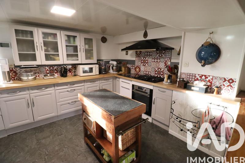 Maison - 195 m² - 7 pièces