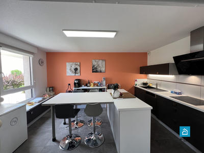 Appartement - 100 m² - 4 pièces